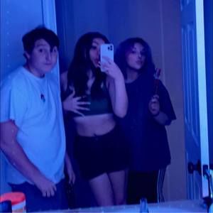 Meet your Posher, Alexis